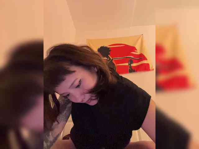littlewetgirl webcam