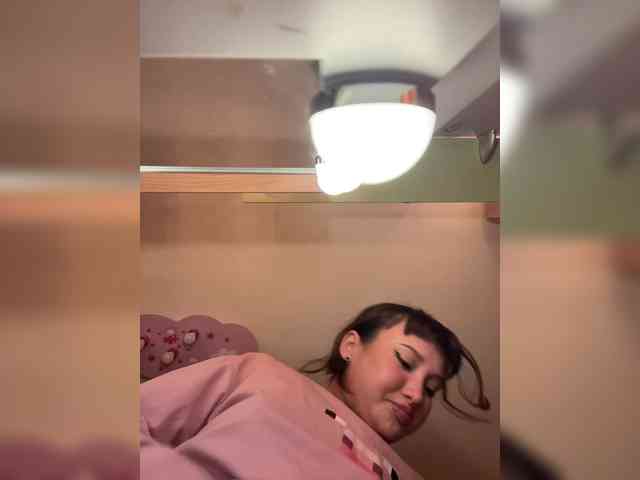 littlewetgirl webcam