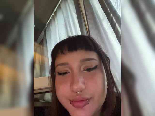 littlewetgirl webcam