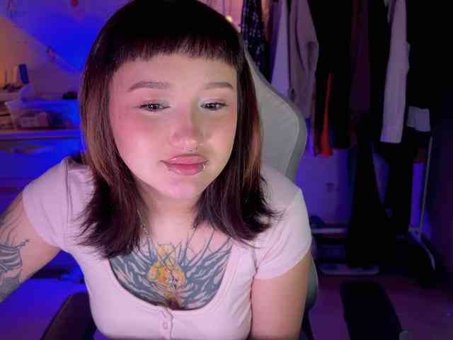 littlewetgirl webcam
