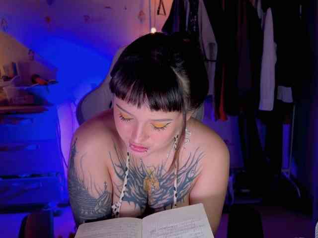 littlewetgirl webcam