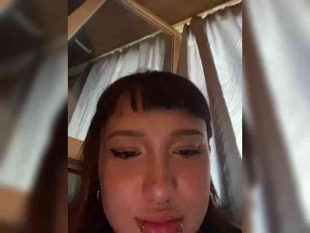 littlewetgirl webcam