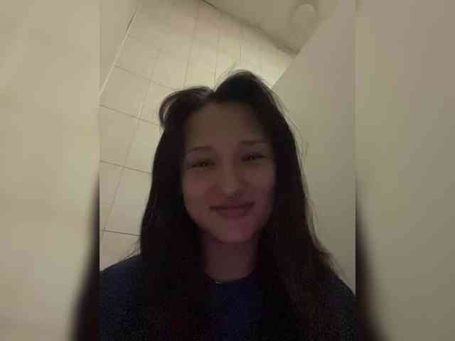 littlewetgirl webcam