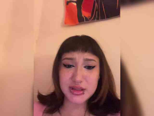 littlewetgirl webcam