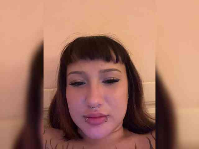 littlewetgirl webcam