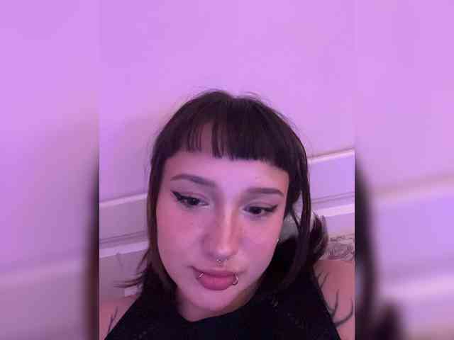 littlewetgirl webcam