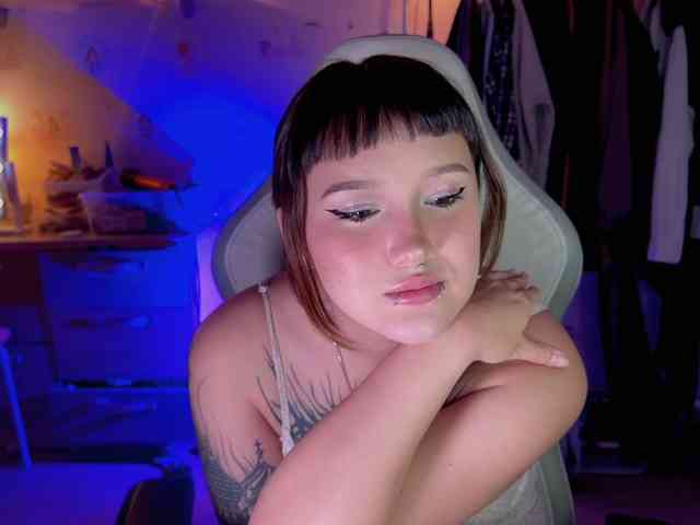 littlewetgirl webcam