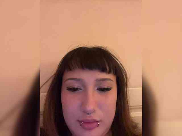 littlewetgirl webcam