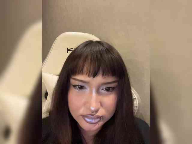 littlewetgirl webcam