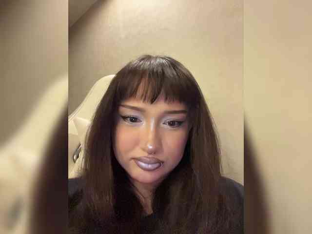 littlewetgirl webcam