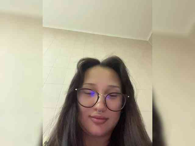 littlewetgirl webcam