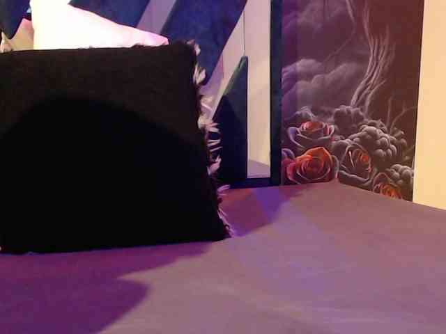 selenenn webcam