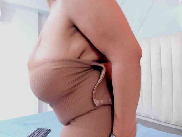 Tiana-Moon webcam