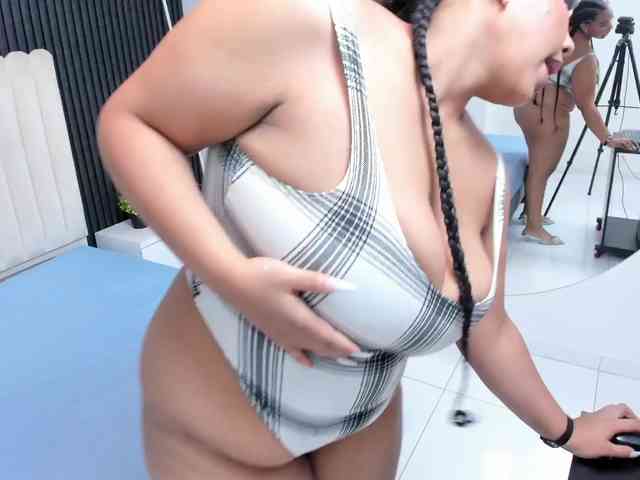 Tiana-Moon webcam
