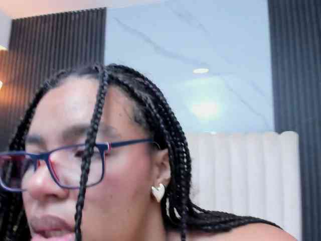 Tiana-Moon webcam