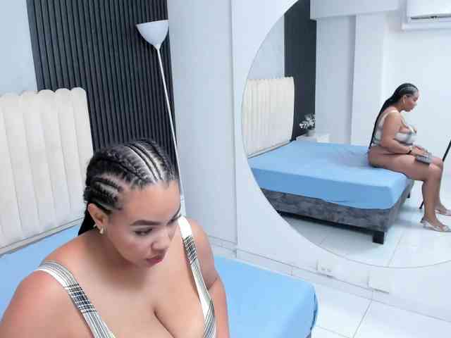 Tiana-Moon webcam