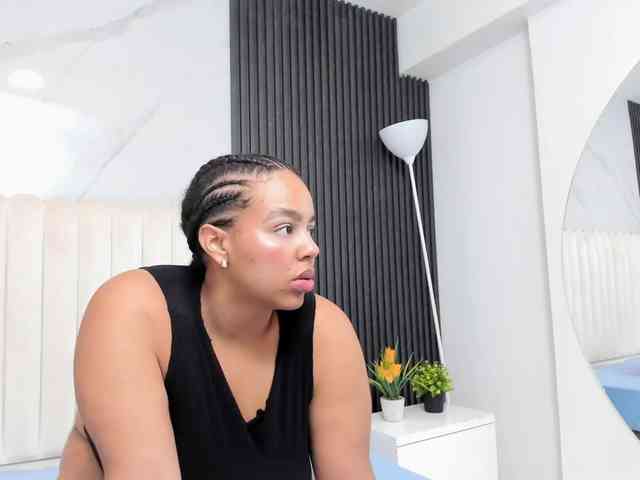 Tiana-Moon webcam