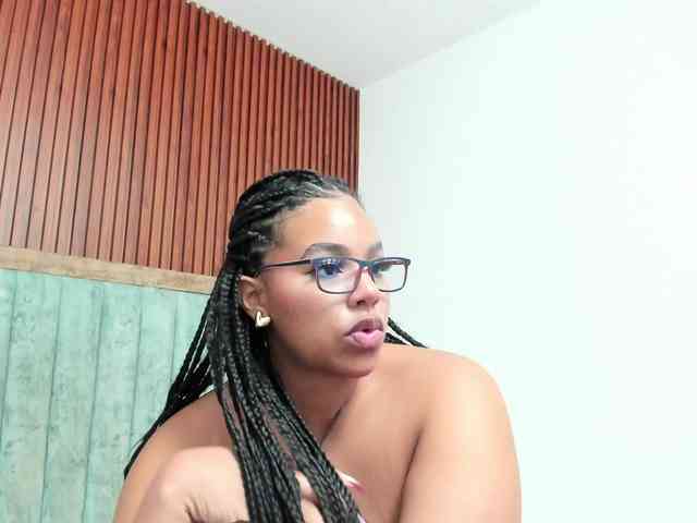 Tiana-Moon webcam