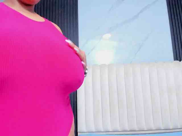 Tiana-Moon webcam
