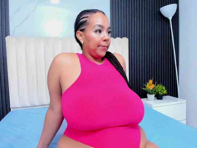 Tiana-Moon webcam