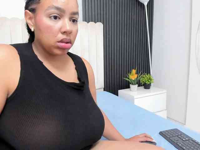 Tiana-Moon webcam