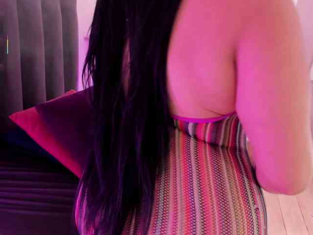YessyFont Live Webcam on BongaCams