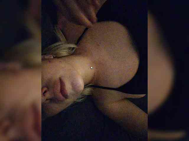 SongaFOXI webcam