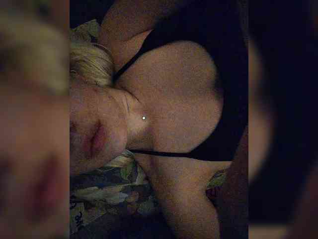SongaFOXI webcam