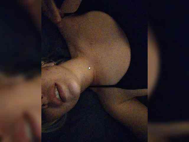 SongaFOXI webcam