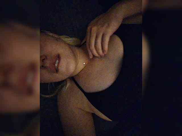 SongaFOXI webcam