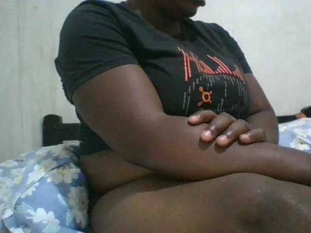 bigboobies2 from BongaCams is Freechat