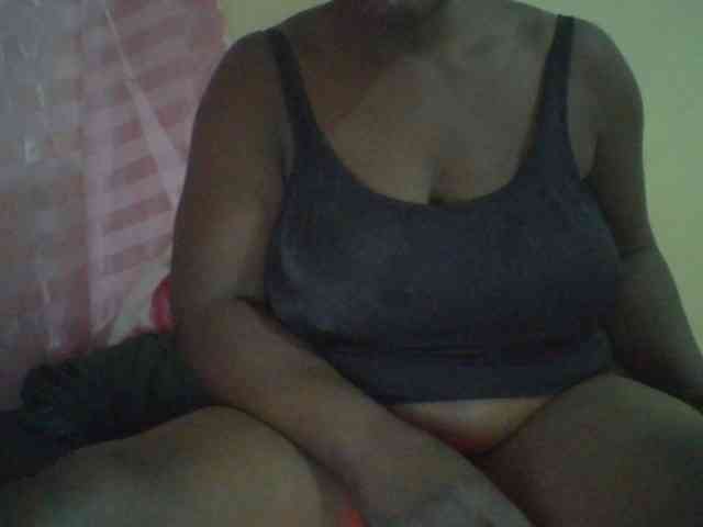 bigboobies2 webcam