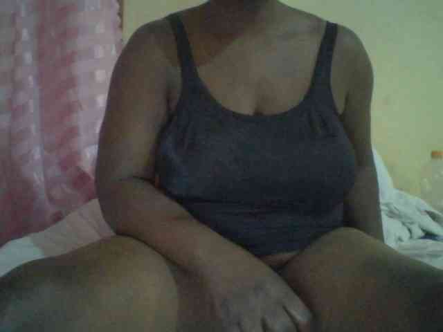 bigboobies2 webcam