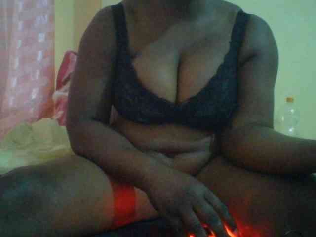 bigboobies2 webcam