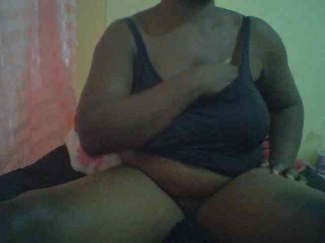 bigboobies2 webcam