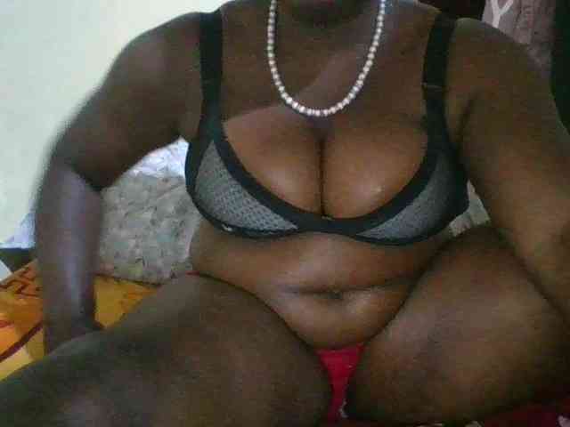 bigboobies2 webcam