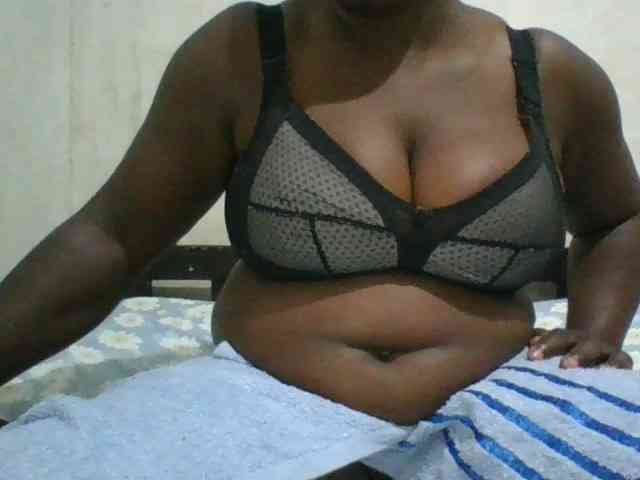 bigboobies2 Live Webcam on BongaCams