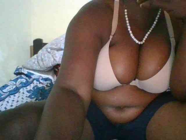 bigboobies2 webcam