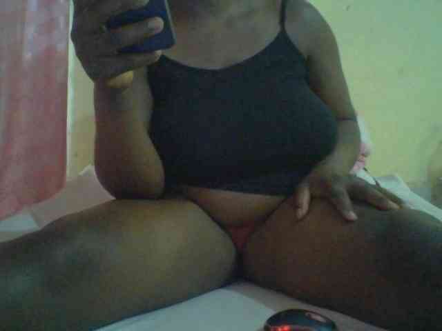bigboobies2 webcam
