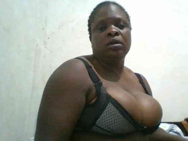 bigboobies2 Live Webcam on BongaCams