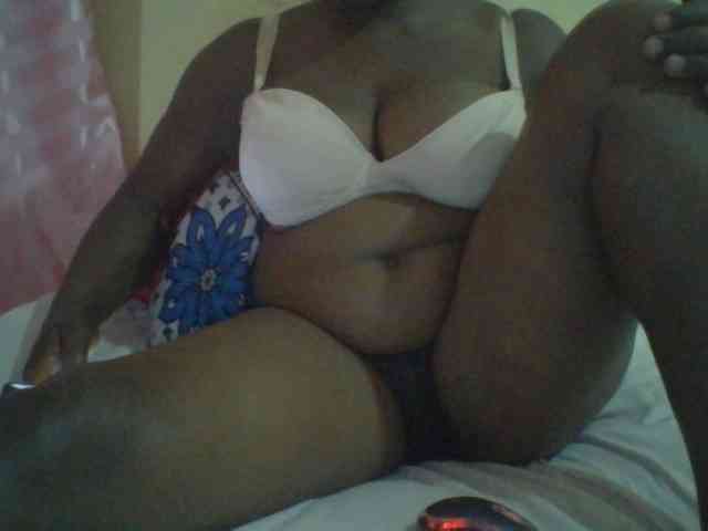 bigboobies2 webcam