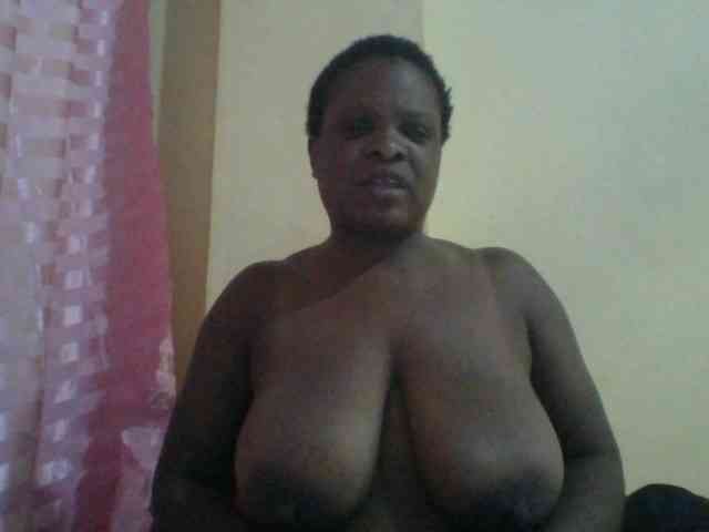 bigboobies2 webcam