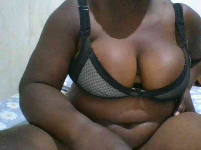 bigboobies2 Live Webcam on BongaCams