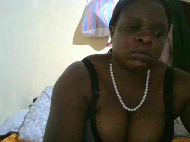 bigboobies2 webcam