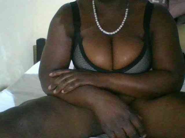 bigboobies2 webcam