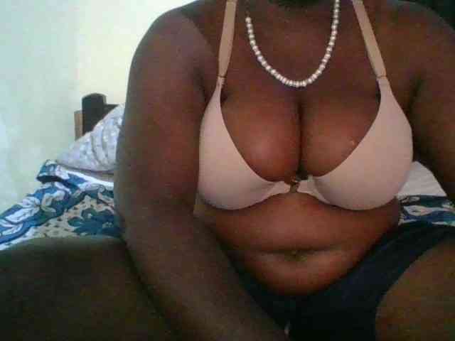 bigboobies2 webcam