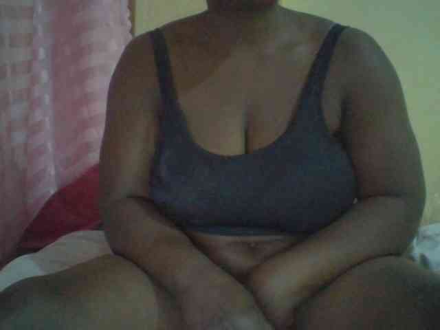 bigboobies2 webcam