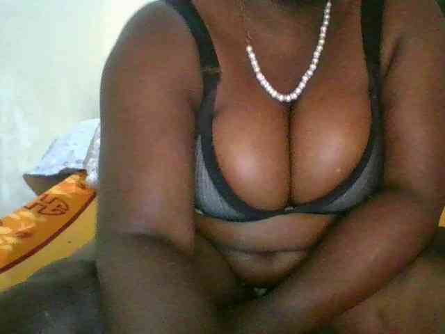 bigboobies2 webcam