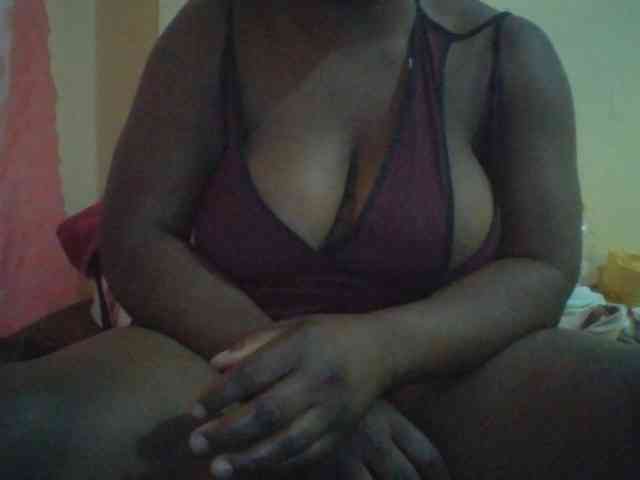 bigboobies2 webcam