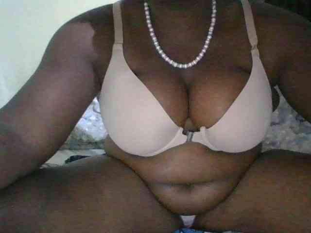 bigboobies2 webcam